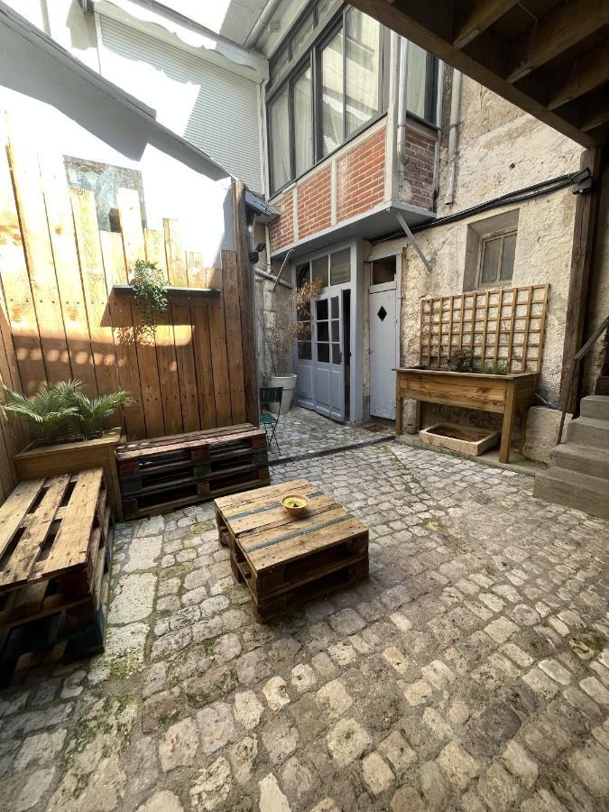 La Cour Chartraine - Cosy Appartement Avec Cour Exterieur A Blois Dış mekan fotoğraf