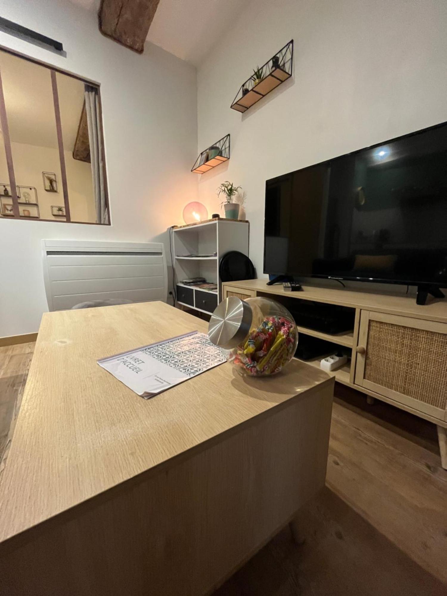 La Cour Chartraine - Cosy Appartement Avec Cour Exterieur A Blois Dış mekan fotoğraf